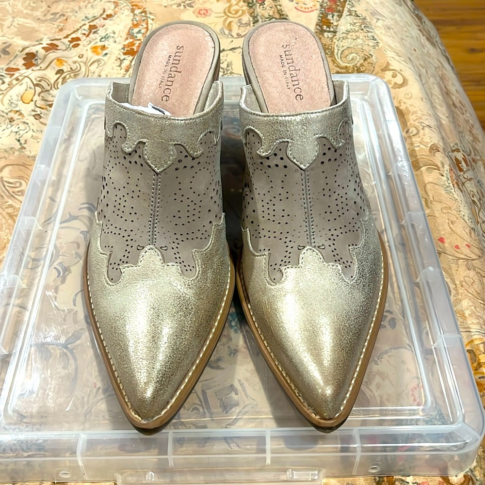 Sundance pointy toe mules. Champagne/suede combo. Size 41. NWTS! Women’s 41